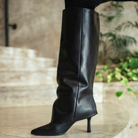 Bota de cuero negra Asia